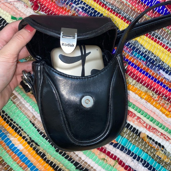 HC 2000 Focus Free Camera with Kodak Camera bag - Picture 7 of 9